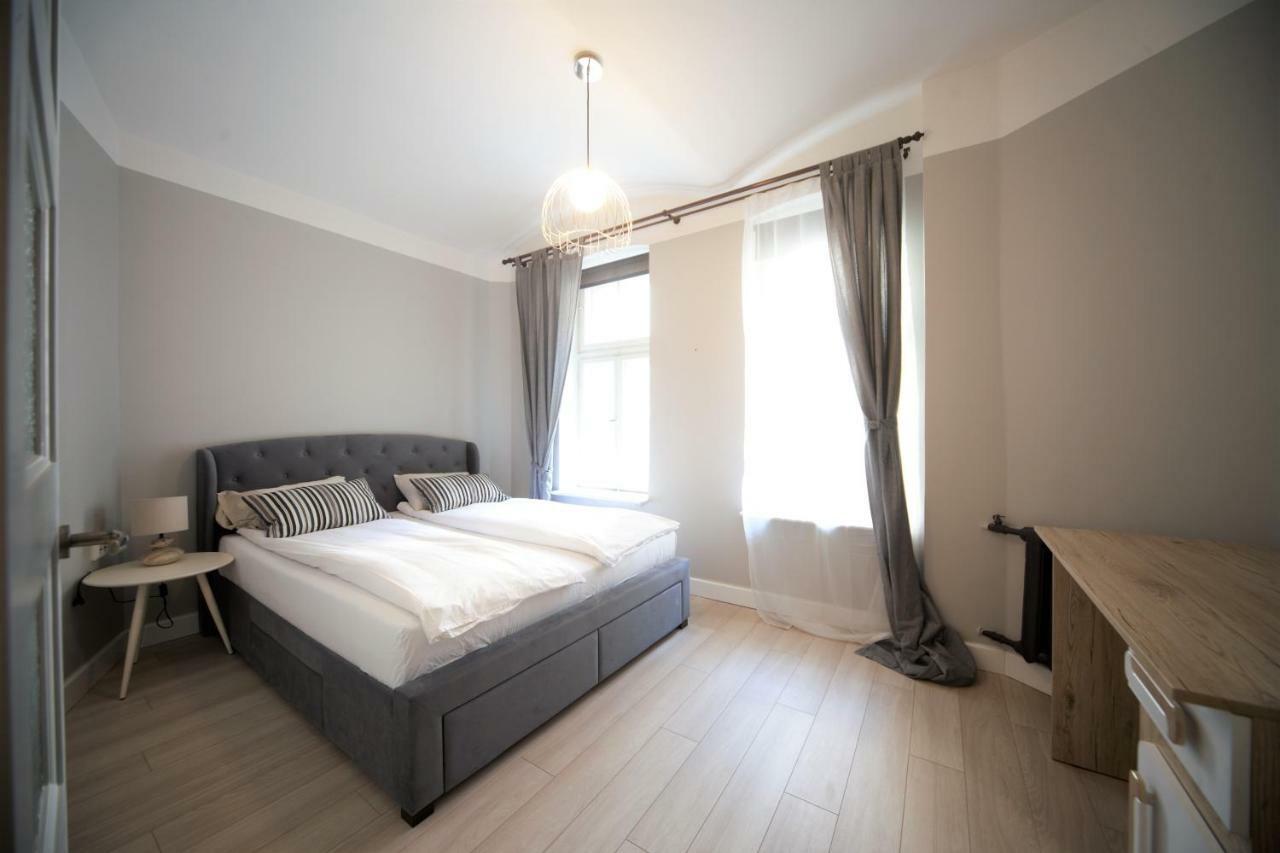 Valnu Street/Old Town Apartment รีกา ภายนอก รูปภาพ